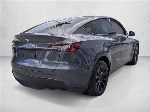 Used 2023 Tesla Model Y Long Range image 5