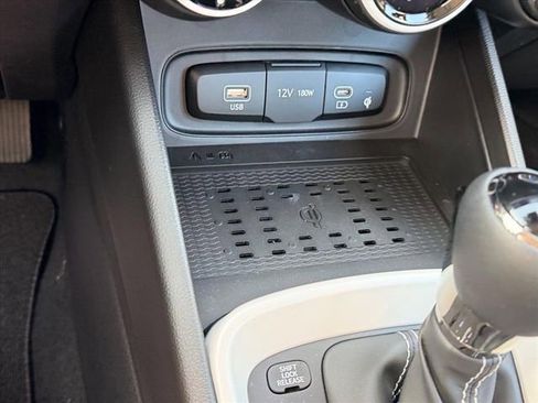 New 2026 Hyundai Venue SEL FWD image 25