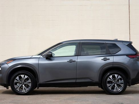 Used 2023 Nissan Rogue SV FWD image 8