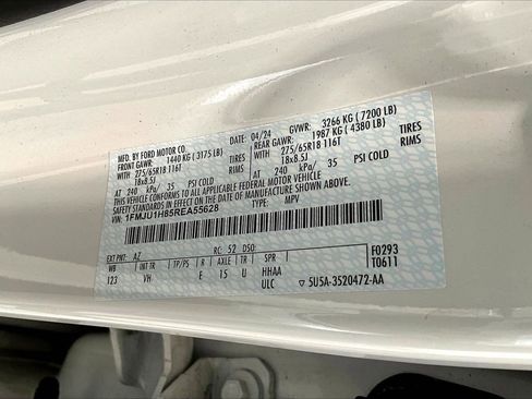 Used 2024 Ford Expedition XLT image 8