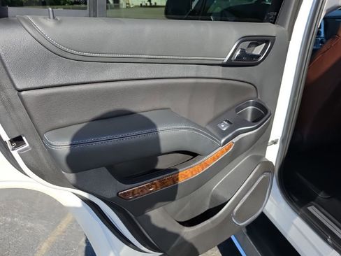 Used 2020 Chevrolet Tahoe Premier w/ Premier Plus Edition AWD/4WD image 29