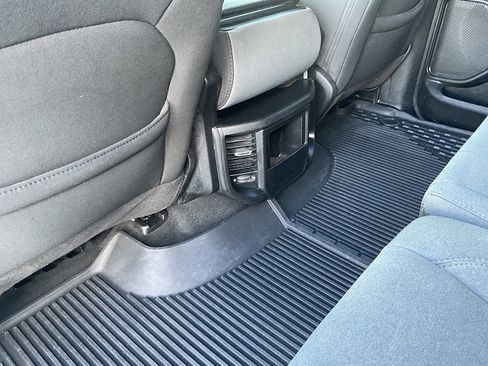 Used 2021 RAM 1500 Big Horn image 14