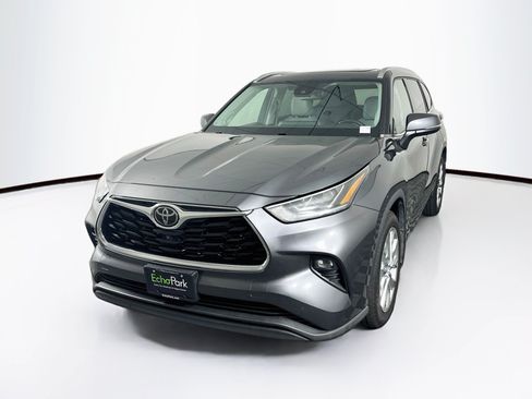 Used 2020 Toyota Highlander Limited AWD/4WD image 3