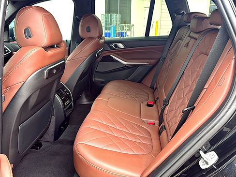 Used 2024 BMW X5 sDrive40i w/ Premium Package image 8