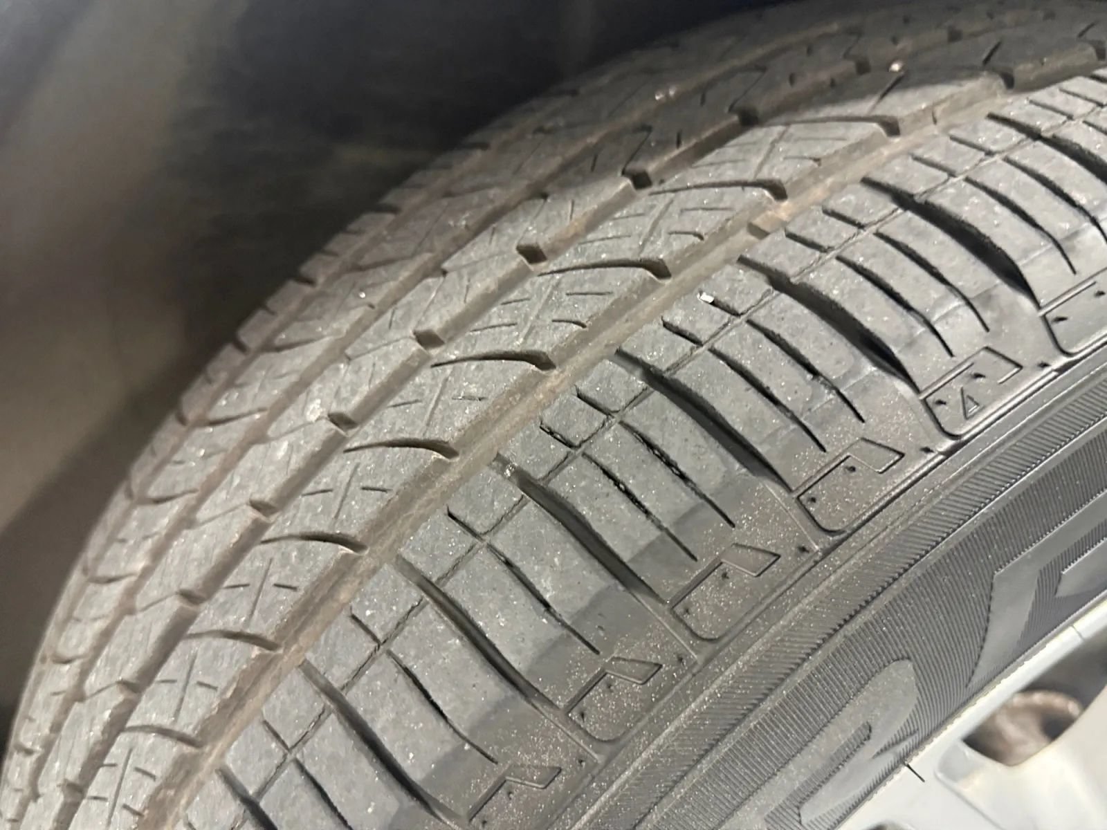 Used 2023 Chrysler Pacifica Touring-L FWD image 43