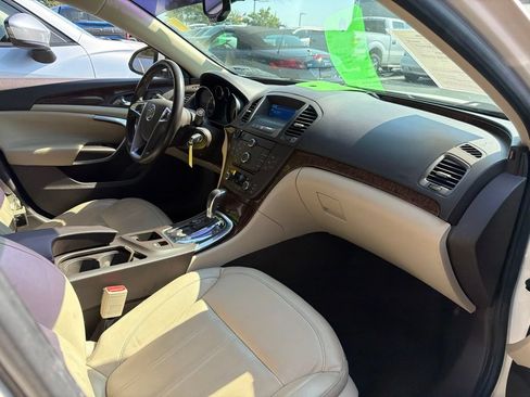 Used 2012 Buick Regal Leather FWD image 5