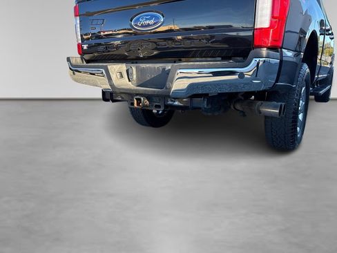 Used 2019 Ford F250 Lariat w/ Lariat Ultimate Package image 19