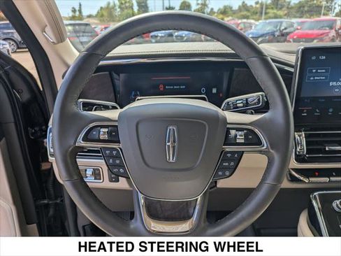 Used 2024 Lincoln Navigator Reserve image 13