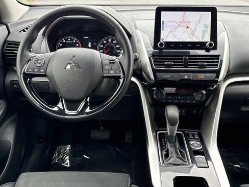 Used 2024 Mitsubishi Eclipse Cross SE image 8