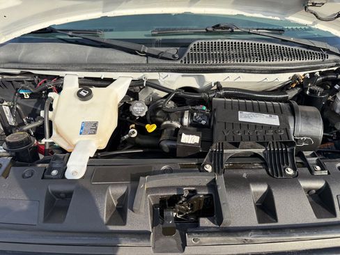Used 2020 Chevrolet Express 2500 w/ Driver Convenience Package image 38