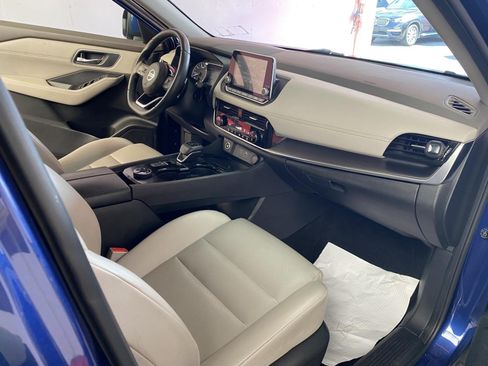 Used 2021 Nissan Rogue SV w/ Premium Package AWD/4WD image 8