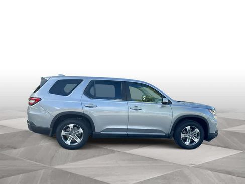 Used 2024 Honda Pilot EX-L image 9