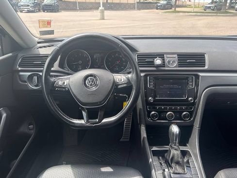 Used 2017 Volkswagen Passat 1.8T R-Line FWD image 12
