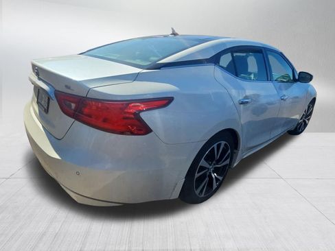 Used 2017 Nissan Maxima 3.5 SL FWD image 4
