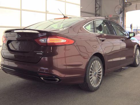 Used 2016 Ford Fusion Titanium FWD image 4