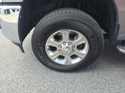 Used 2024 RAM 2500 Big Horn w/ Bed Utility Group image 8