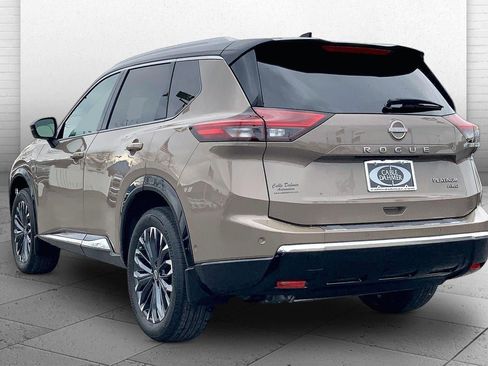 Used 2024 Nissan Rogue Platinum w/ Platinum Premium Package image 10