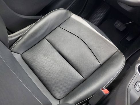 Used 2022 GMC Terrain SLT w/ LPO, Floor Liner Package FWD image 18