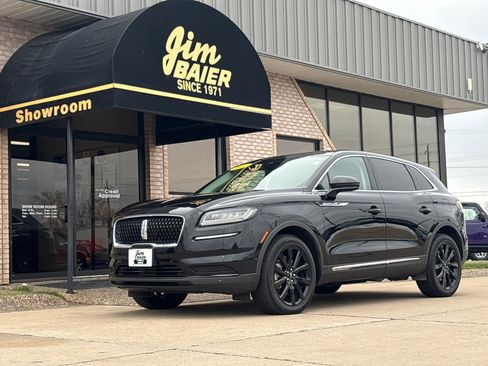 Used 2022 Lincoln Nautilus Reserve w/ Equipment Group 201A image 1