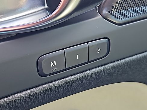 New 2025 Volvo XC40 B5 Plus w/ Protection Package Premier image 10