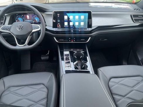 New 2026 Volkswagen Atlas Cross Sport SE FWD image 24