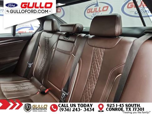 Used 2021 BMW 530e w/ Executive Package image 13