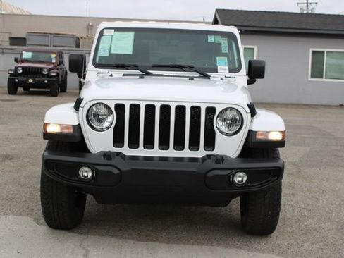 Used 2022 Jeep Wrangler Unlimited Sahara AWD/4WD image 2