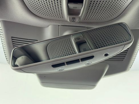 Used 2018 Mercedes-Benz S 560 Sedan image 34