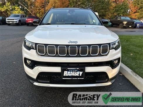 Certified 2022 Jeep Compass Limited image 3