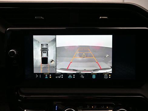 Used 2023 GMC Sierra 1500 AT4 w/ AT4 Premium Package image 32