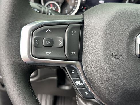 Used 2026 RAM 1500 4x4 Crew Cab image 10