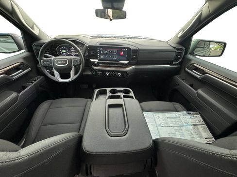 Certified 2025 GMC Sierra 1500 Elevation RWD image 11