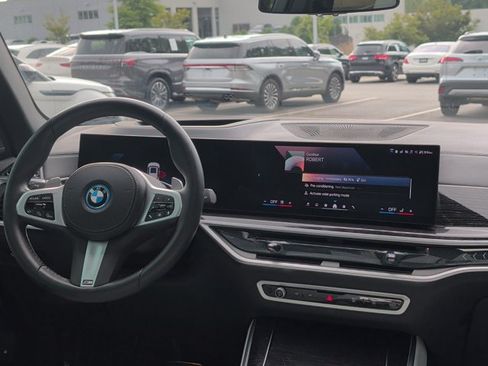 Used 2025 BMW X5 xDrive50e w/ M Sport Package AWD/4WD image 26