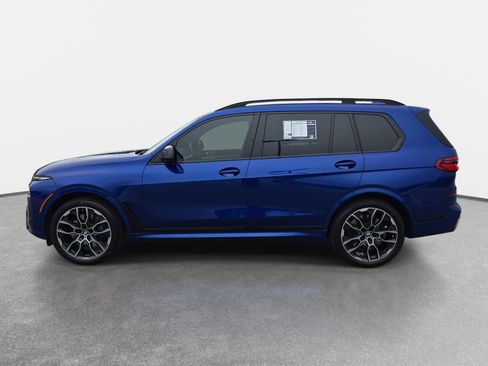 Used 2025 BMW X7 M60i image 8