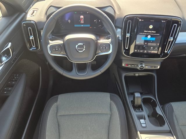 New 2026 Volvo XC40 B5 Core AWD/4WD image 17