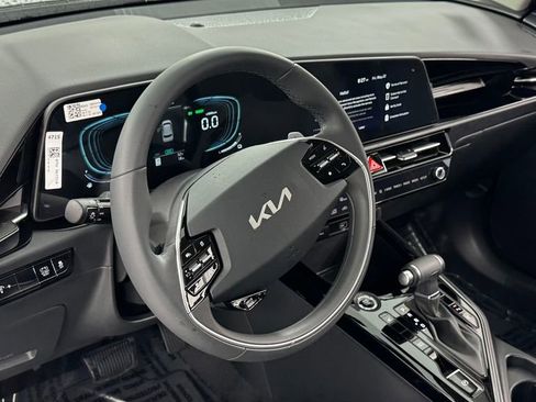 New 2026 Kia Niro EX FWD image 34