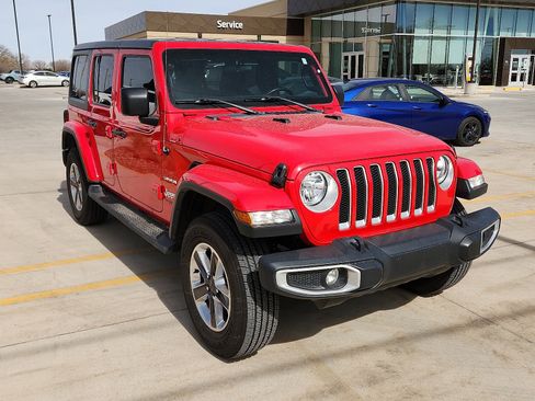 Used 2020 Jeep Wrangler Unlimited Sahara image 5