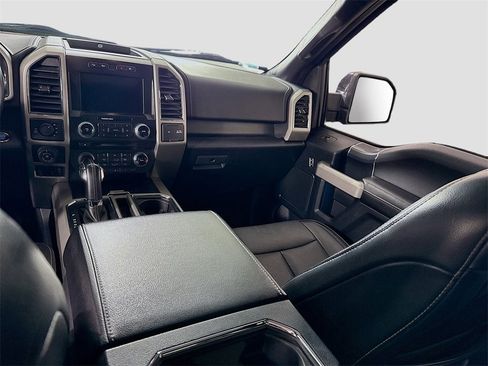 Used 2018 Ford F150 Lariat w/ Equipment Group 501A Mid image 17