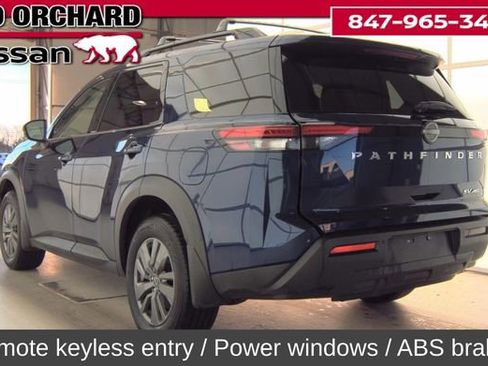 Used 2024 Nissan Pathfinder SV image 7