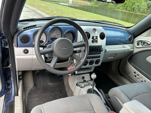 Used 2007 Chrysler PT Cruiser Convertible w/ Spring Special Group image 11