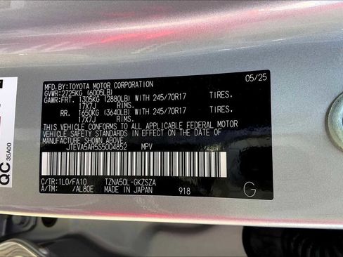 Used 2025 Toyota 4Runner SR5 image 28