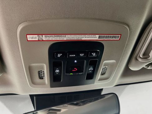 Used 2025 Toyota Camry XLE FWD image 21