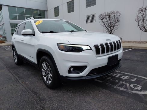 Used 2019 Jeep Cherokee Latitude Plus w/ Comfort/Convenience Group image 4