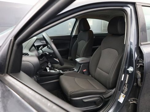 Used 2023 Kia Forte LXS image 11