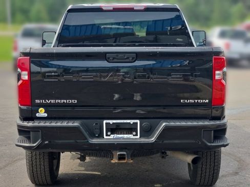 Used 2022 Chevrolet Silverado 2500 Custom w/ Custom Convenience Package AWD/4WD image 6