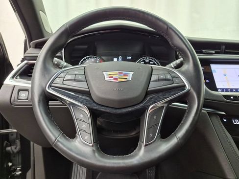 Certified 2023 Cadillac XT5 Premium Luxury AWD/4WD image 10