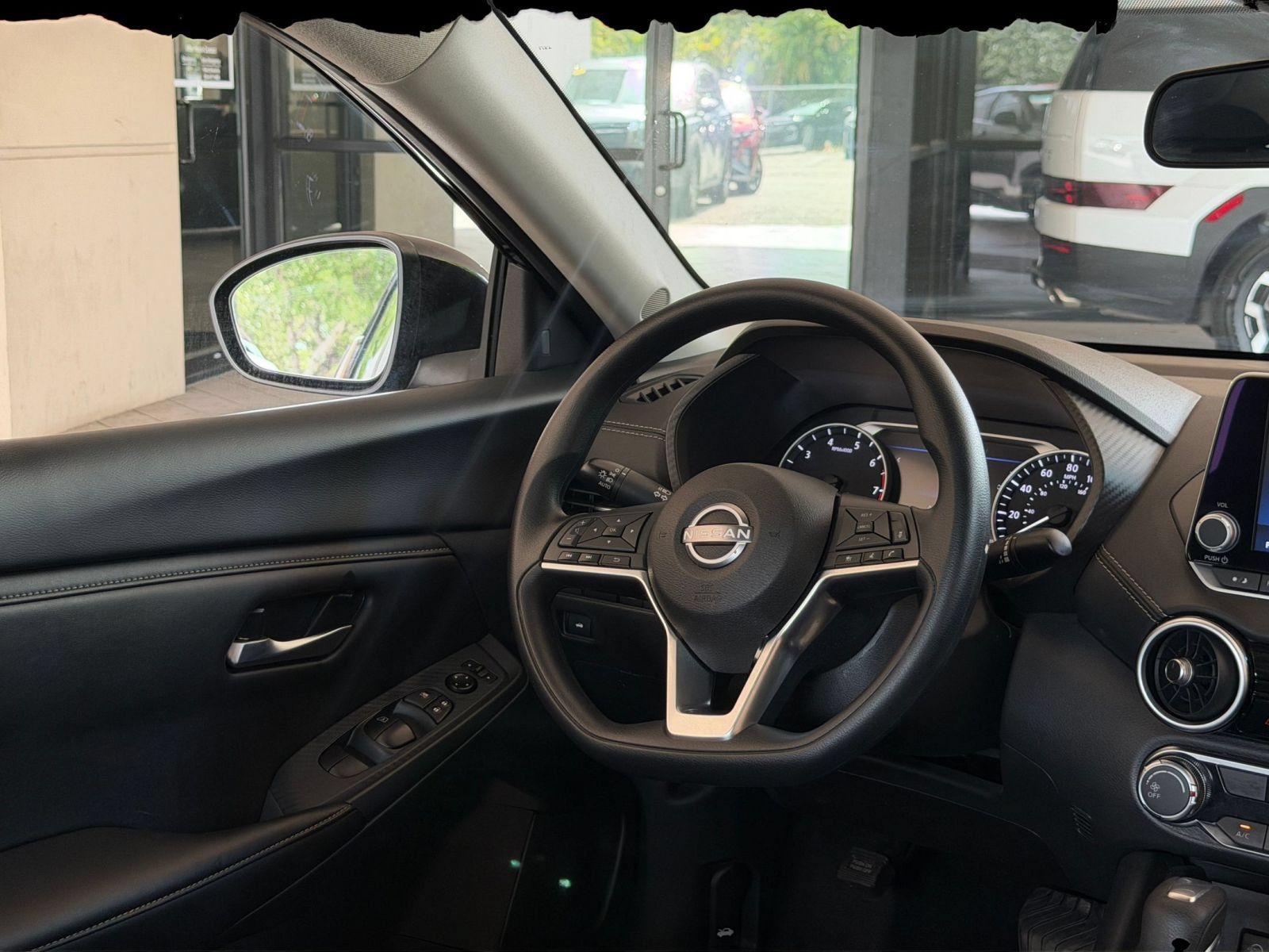 Used 2025 Nissan Sentra SV FWD image 28