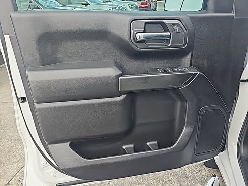 Certified 2025 Chevrolet Silverado 1500 Custom image 9