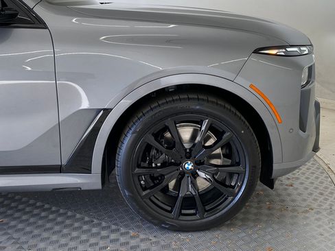 New 2026 BMW X7 M60i w/ Executive Package image 10
