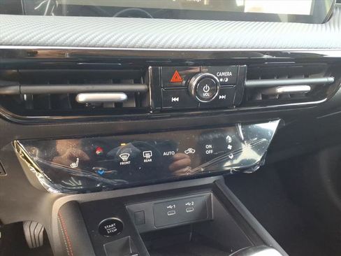 New 2026 Nissan Kicks SR w/ Cold Weather Package image 12